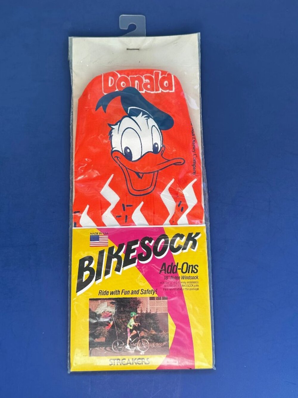 Vintage Streakers Donald Duck 18" Nylon Bikesock Windsock